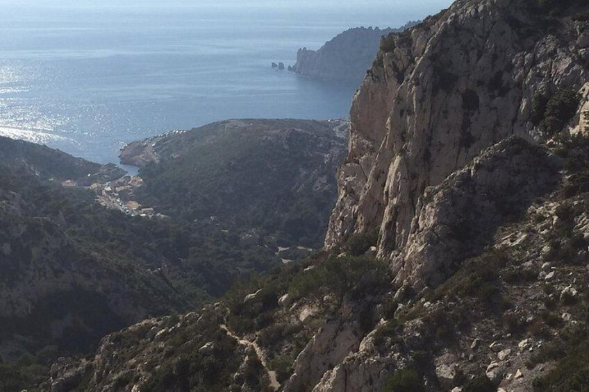 Panoramic hike on Marseille from Les Calanques 4