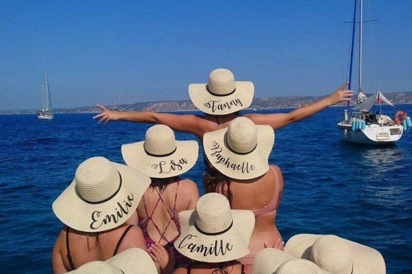 Discovery of the coves of the Blue Coast by boat 5