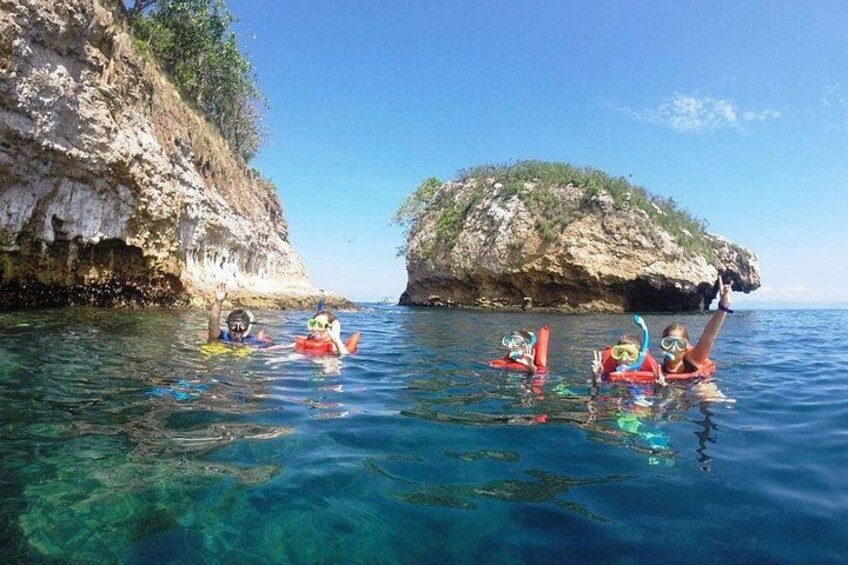 Los Arcos, Animas and Quimixto Snorkel Cruise in Puerto Vallarta All Inclusive 4