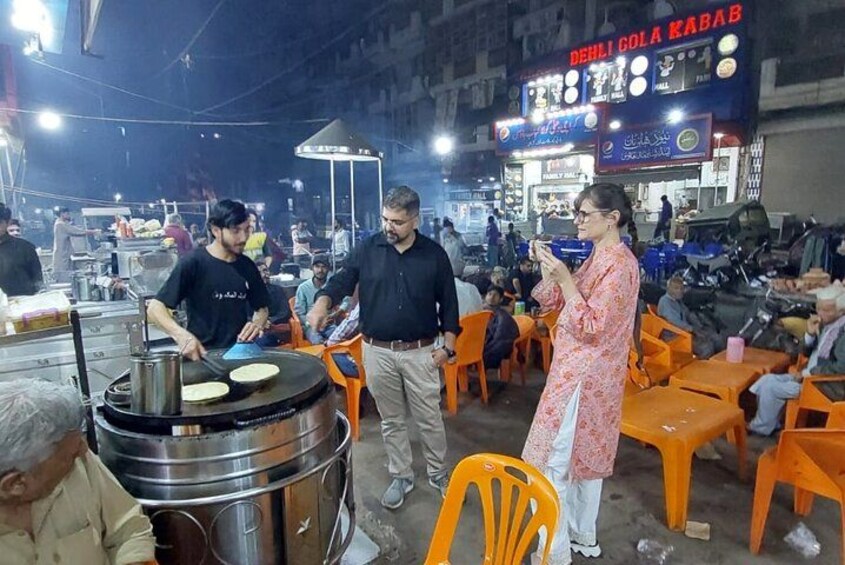 Karachi Half Day City Tour with Local Snacks and Private Transfer 2