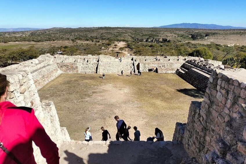 A not crowded Archaeological tour in Cañada de la Virgen 2