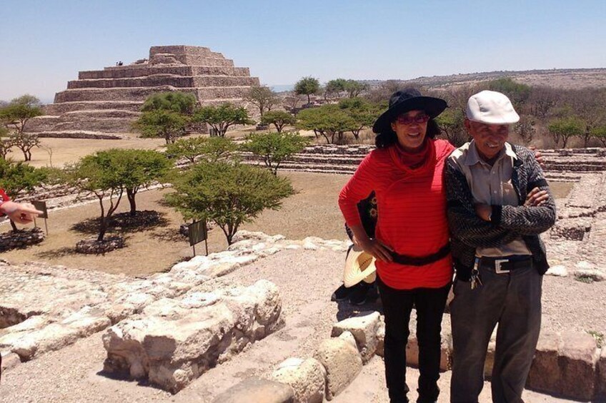 A not crowded Archaeological tour in Cañada de la Virgen 4