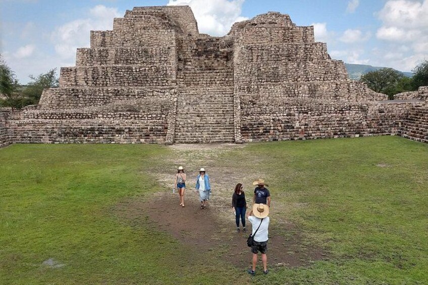 A not crowded Archaeological tour in Cañada de la Virgen 1