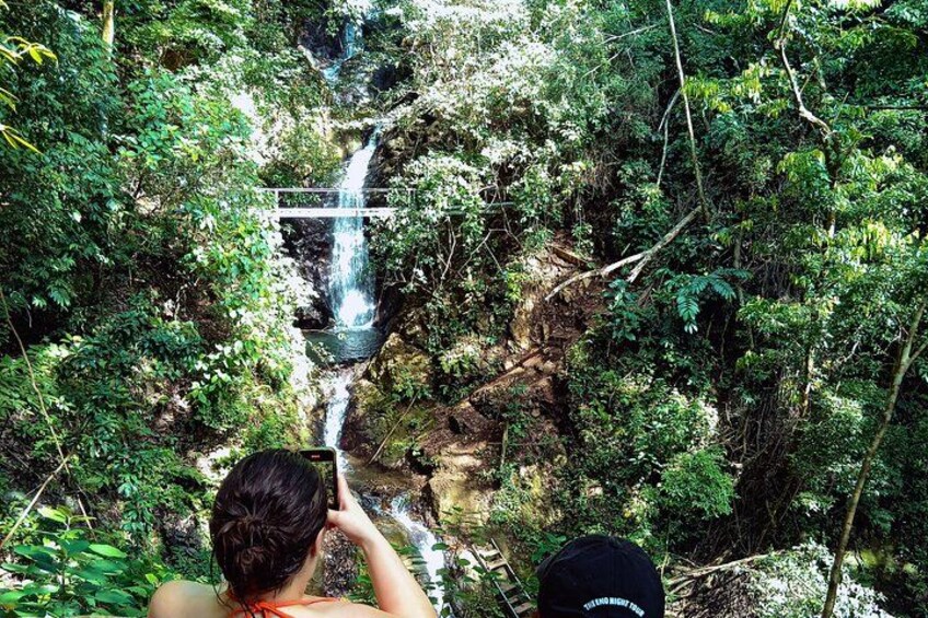 Hike 10 waterfalls in Jaco lunch included 3