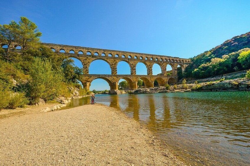 Private tour in Avignon and Pont du Gard 1
