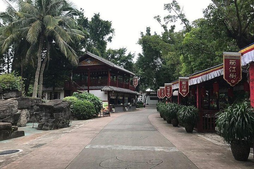 Half Day Shenzhen Splendid China Folk Village Guided Tour 4