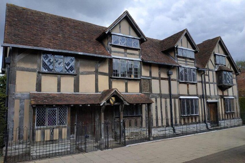 PRIVATE Guided tour of Shakespeare's Stratford Upon Avon 4