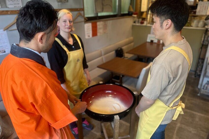 Taste freshly made soba noodles made by yourself at a real local soba shop!Private plan for 1 group only. 4