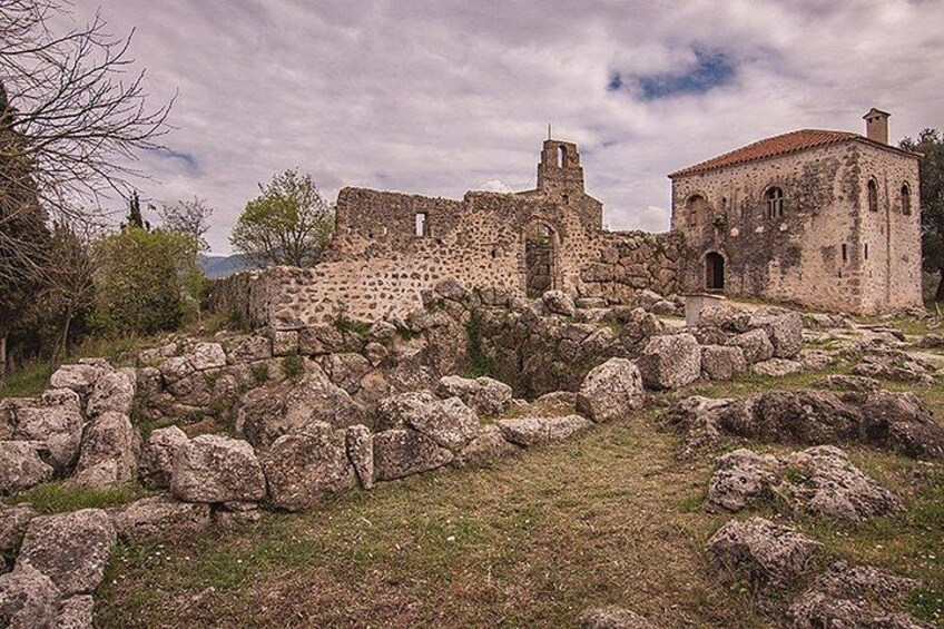 Nekromanteion 2