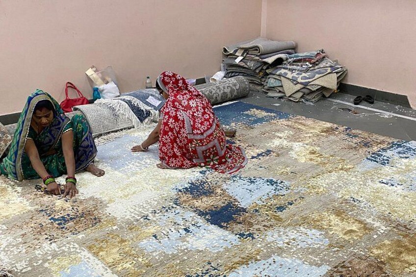 Carpet trimming by ladies 4