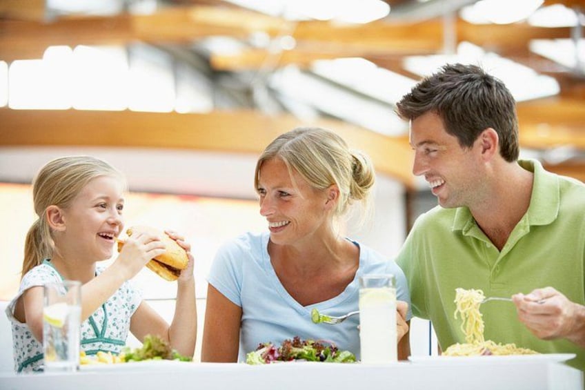 Kids Eat Free iCard (Orlando plus) incl FREE eSIM All Access Pass 4