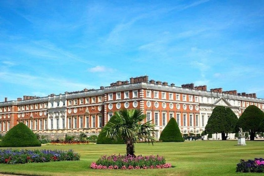 Hampton Court Palace Half Day Trip from London with Tickets 3