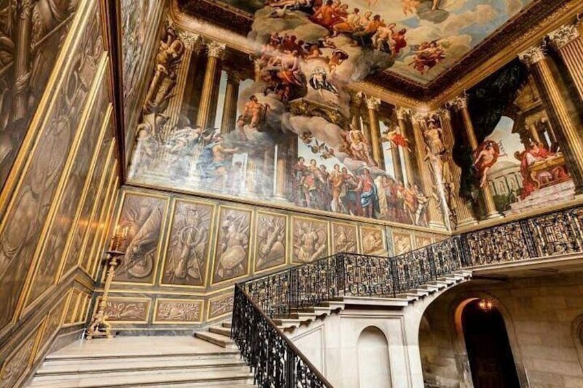 Hampton Court Palace Half Day Trip from London with Tickets 5
