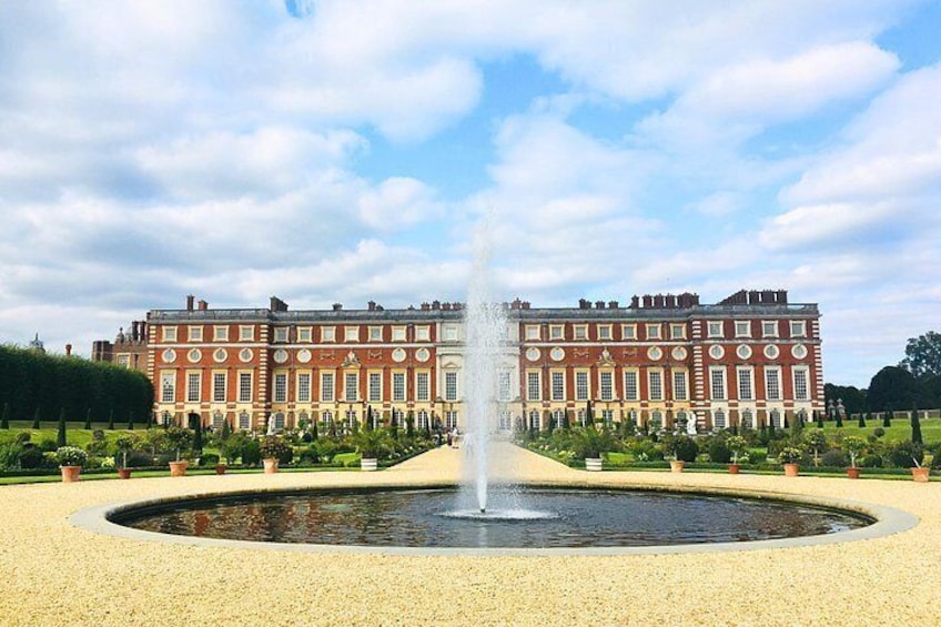 Hampton Court Palace Half Day Trip from London with Tickets 2