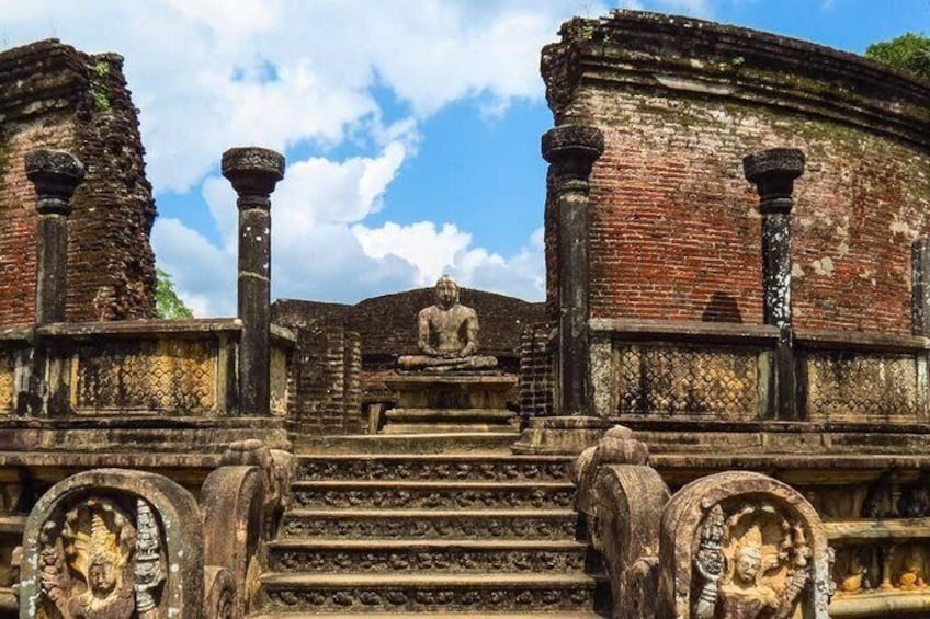 Private Polonnaruwa Ruins & safari Tour from Sigiriya/Dambulla 1