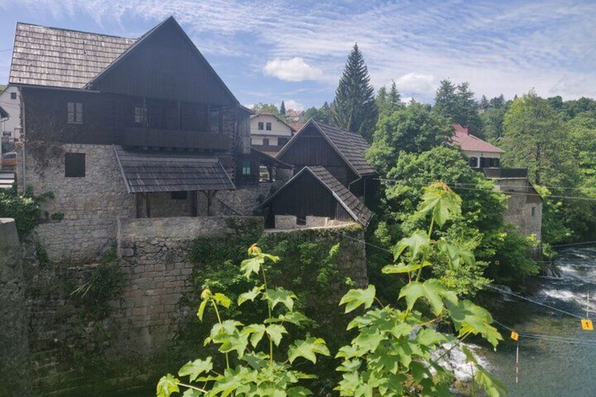 Plitvice Lakes with Ticket & Rastoke Guided Tour from Zagreb 2