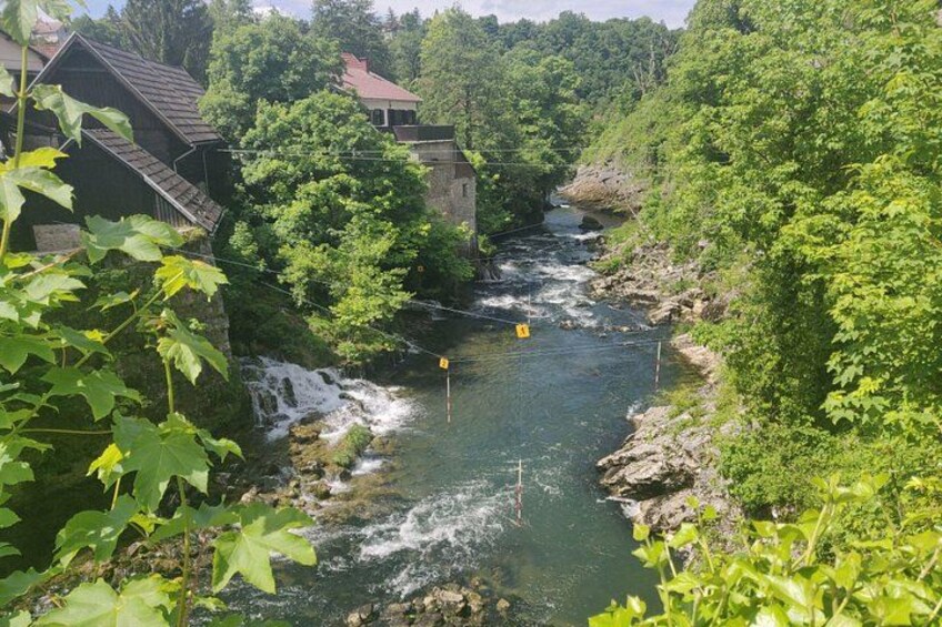 Plitvice Lakes with Ticket & Rastoke Guided Tour from Zagreb 2