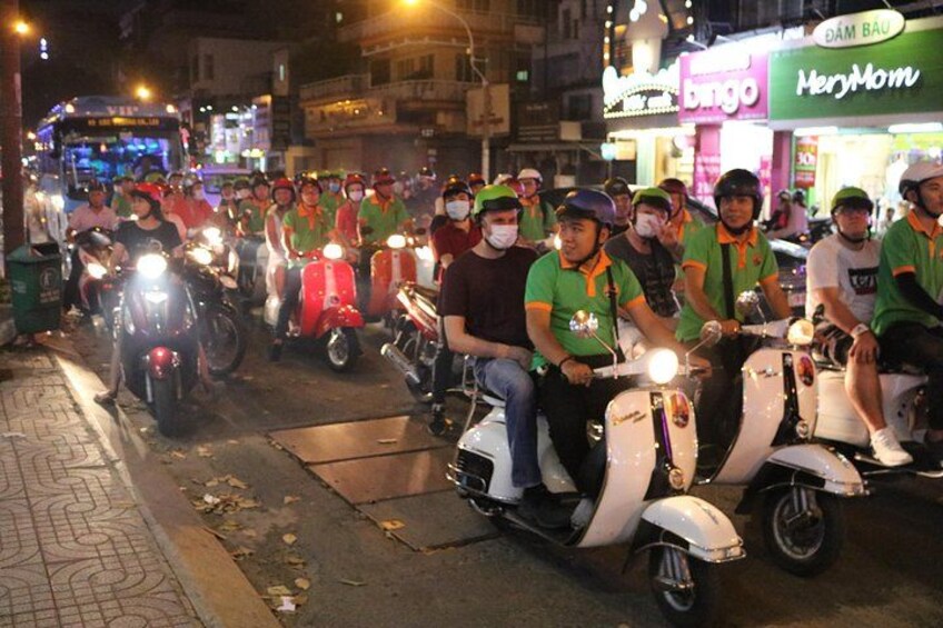 Saigon Vespa By Night Street Food Tour 4,5 Hours 5