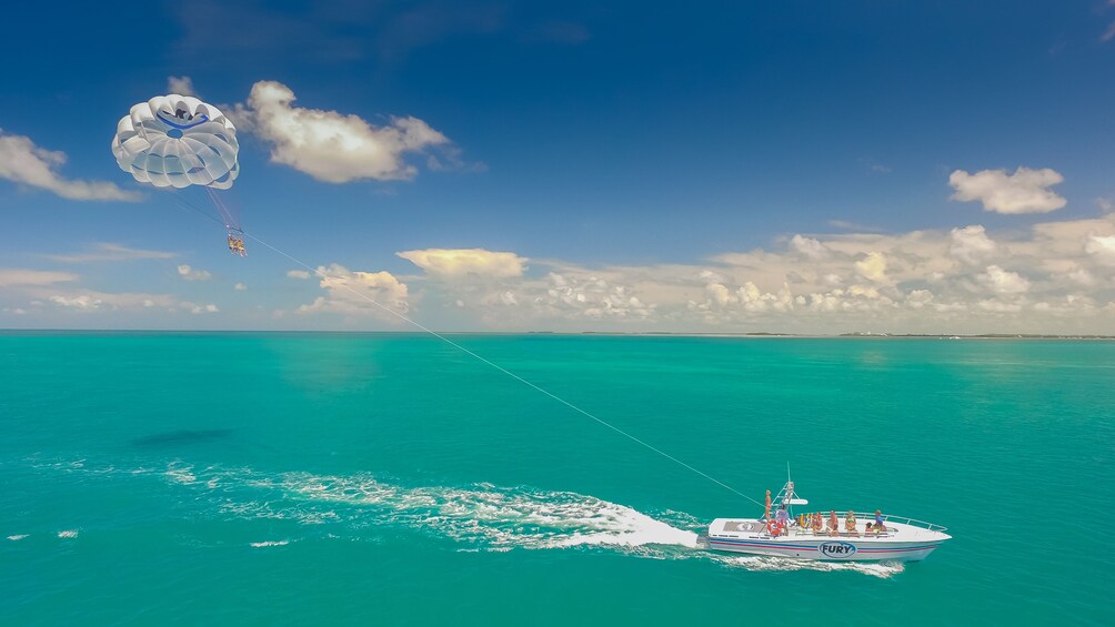 Key West & Parasailing from Fort Lauderdale