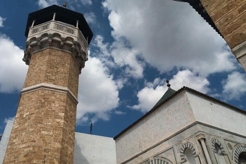 Walking tour in the UNESCO world heritage Medina of Tunis 1