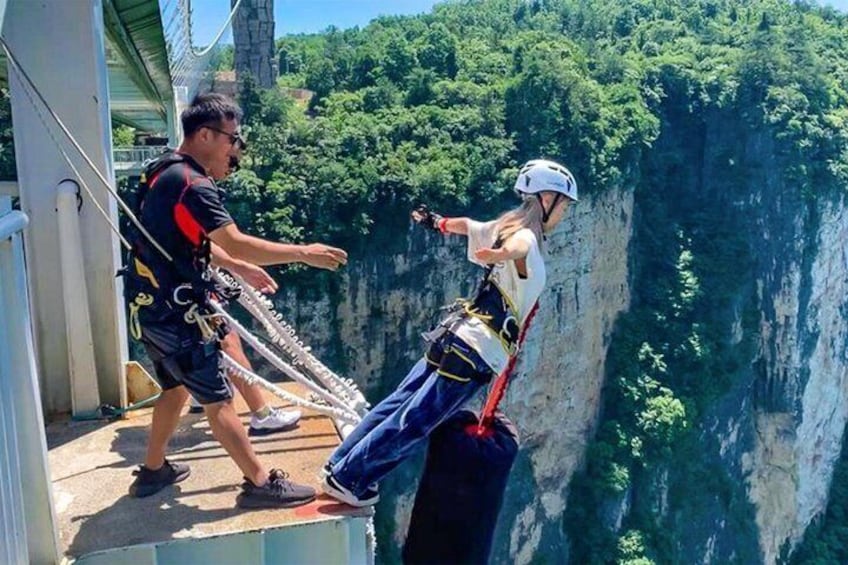 1-Day Mini Group & Private Tours to Glass Bridge & Mt. Tianmen 2