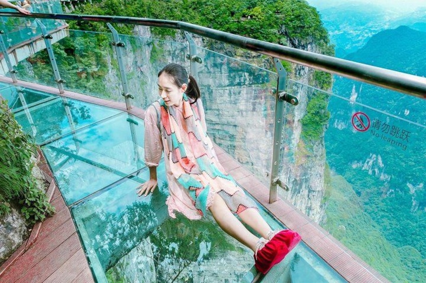 1-Day All-inclusive Tour to Forest Park, Mt. Avatar, Glass Bridge 5