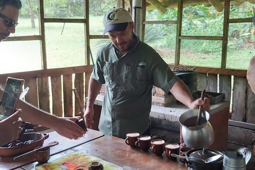 Lake Yojoa Adventure: Waterfalls, Caves & Chocolate Experience 4