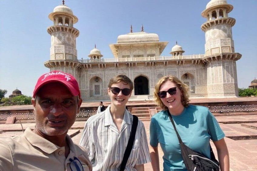 Taj Mahal Skip-the-Line Guided Tour with Optional Add-ons 4