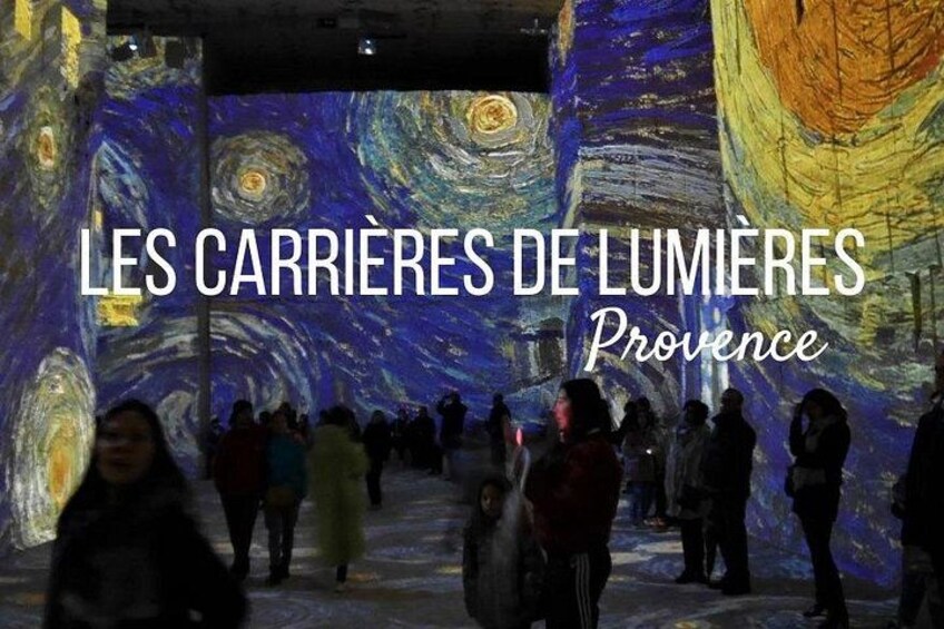 An indoor art gallery with a famous painting. 4