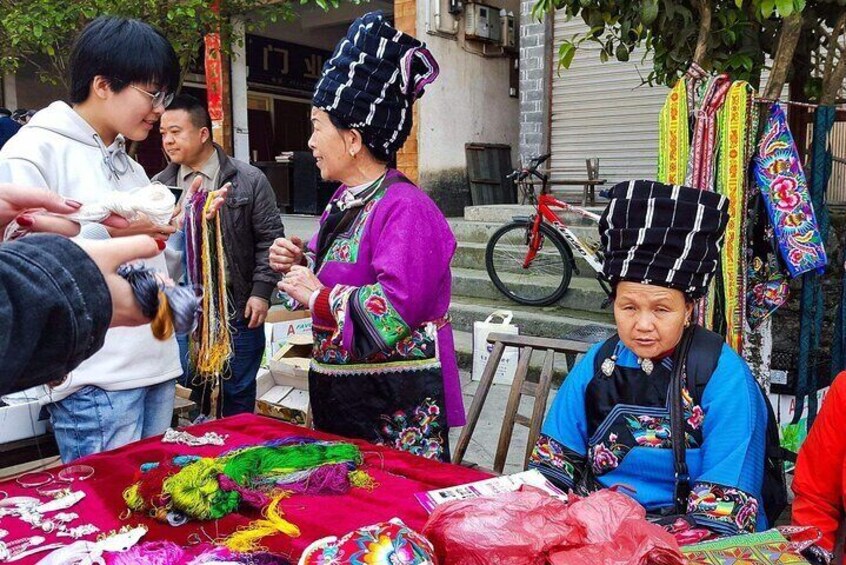 miao minority people in fenghuang 3