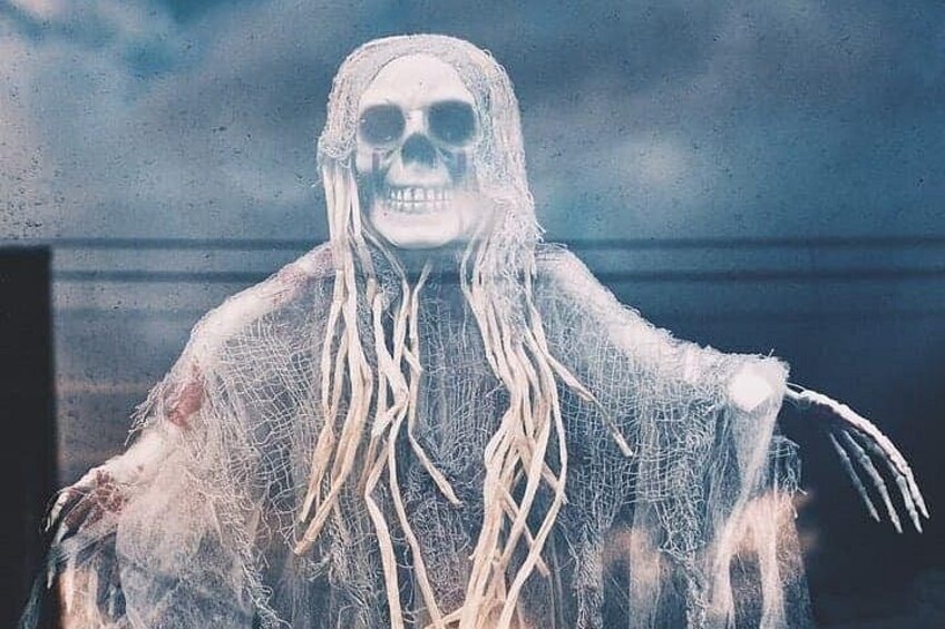 Ghosts and vampires tour 2