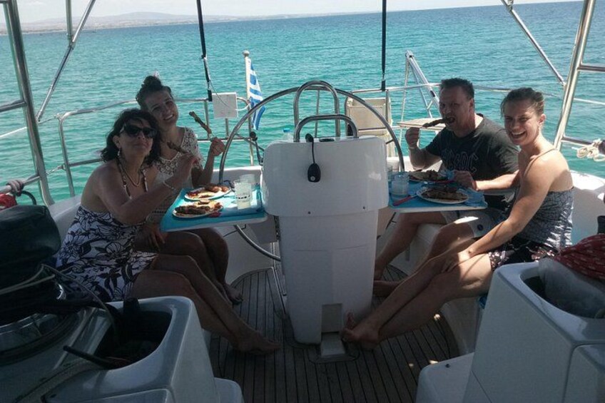 Thessaloniki : Half-Day Sailing Cruise to Shipwreck Bay ! 3