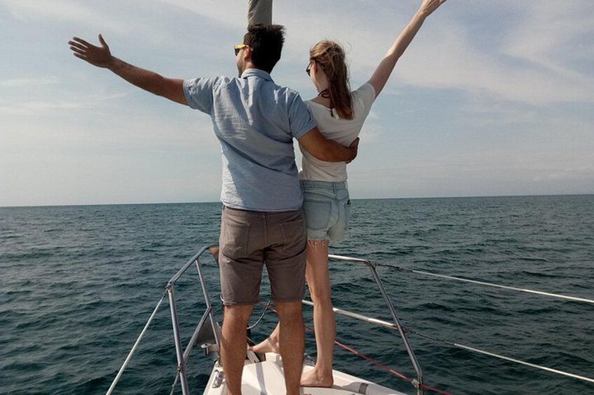 Thessaloniki : Half-Day Sailing Cruise to Shipwreck Bay ! 3