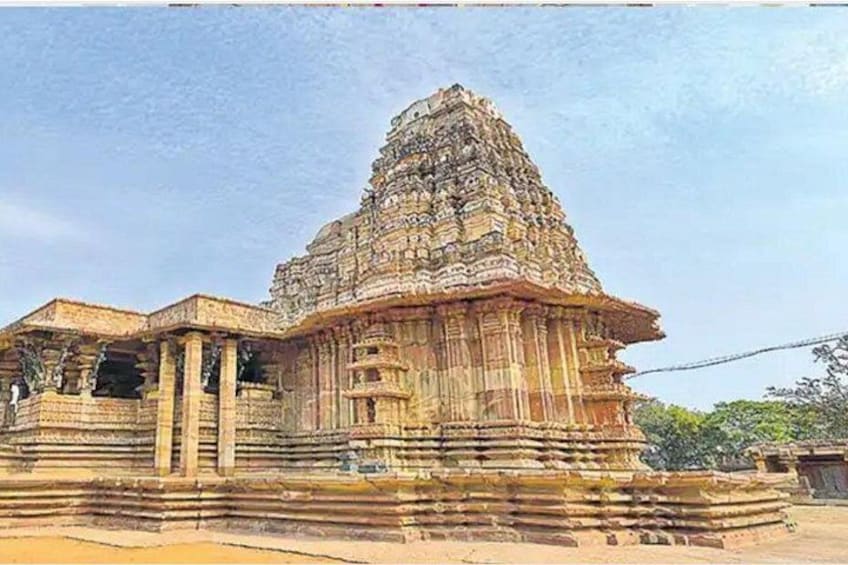 Thousand Pillar Temple, Warangal Fort & Ramappa Temple Tour 5