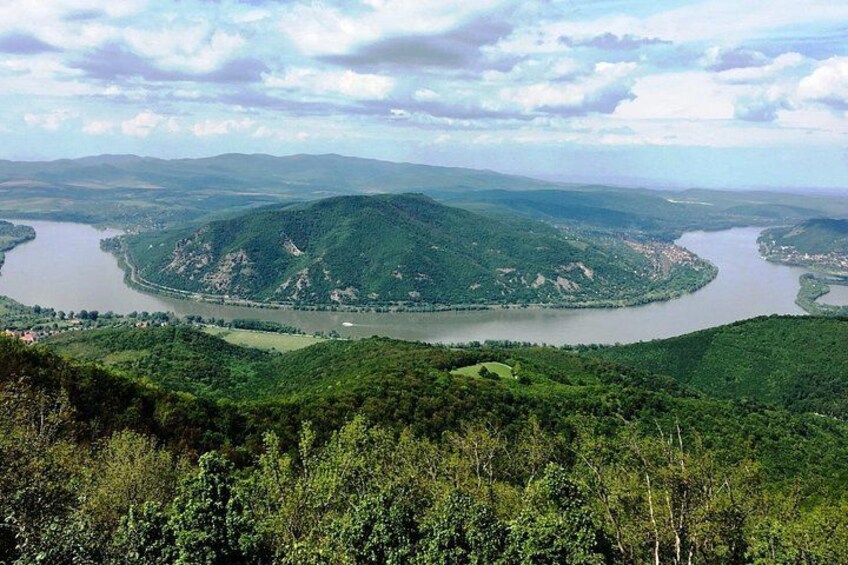Private Danube Bend Experience with a comfortable air conditioned car 4