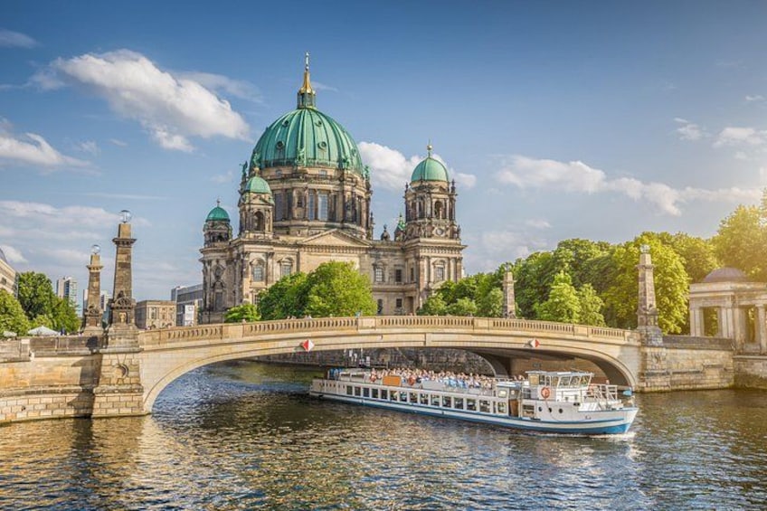 Berlin Cathedral, River Spree 1