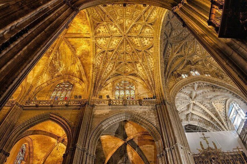 Alcazar and Cathedral & Giralda of Seville. Skip The Line! Includes access tickets 3