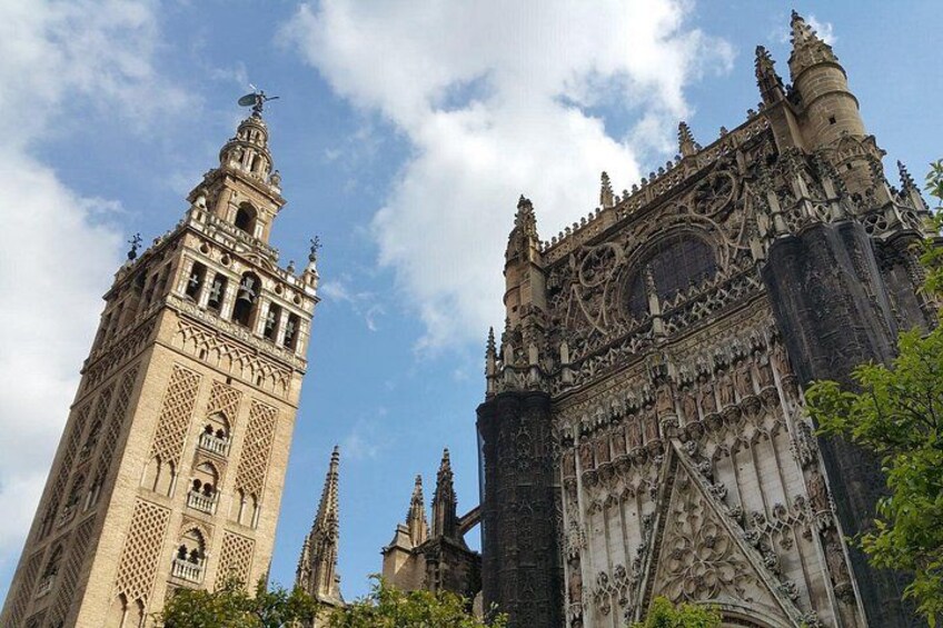Alcazar and Cathedral & Giralda of Seville. Skip The Line! Includes access tickets 3