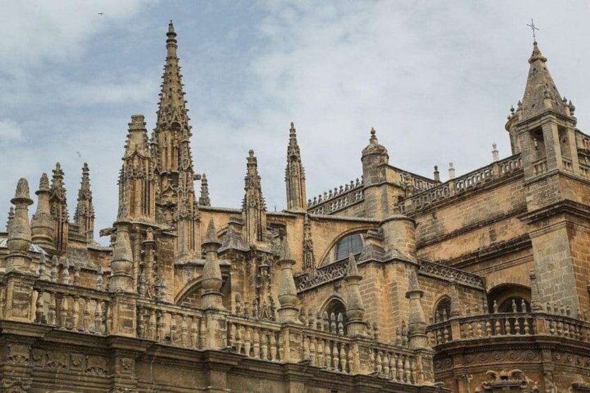 Alcazar and Cathedral & Giralda of Seville. Skip The Line! Includes access tickets 2