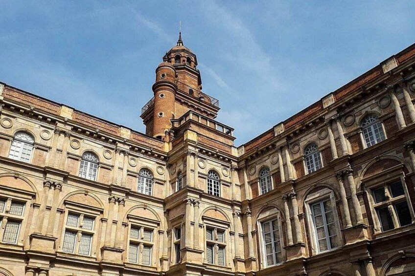 Toulouse Electric Bike Tour: City Center & Garonne 3