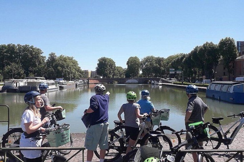Toulouse Electric Bike Tour: City Center & Garonne 4
