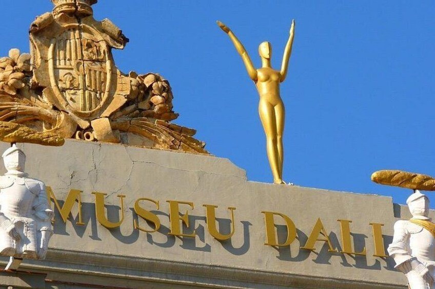 Luxury Dali Experience - Exploring Dali + Wine & Dine 3