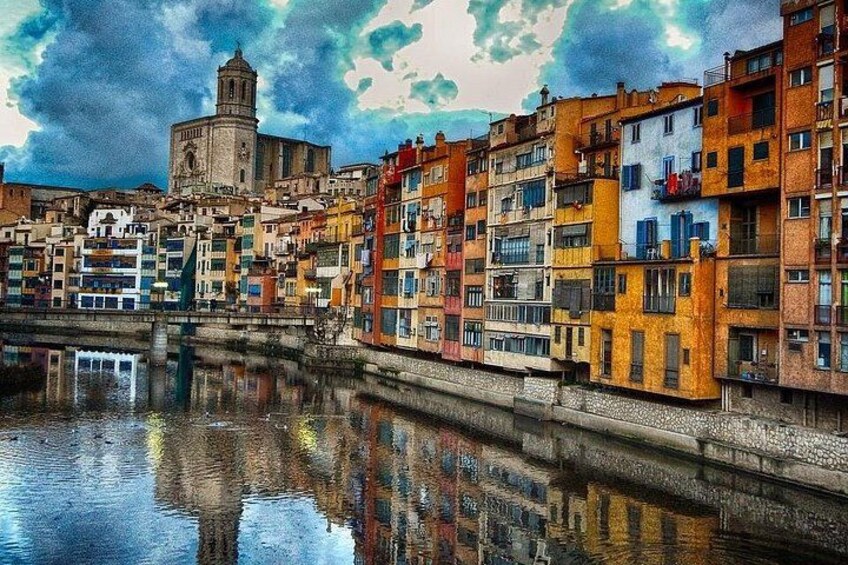 Dalí, Besalú & Girona -Small group 2