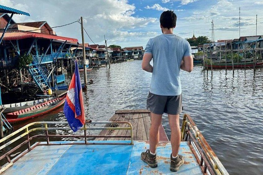 Witness the amazing floating villages of Kompong Phluk! 4