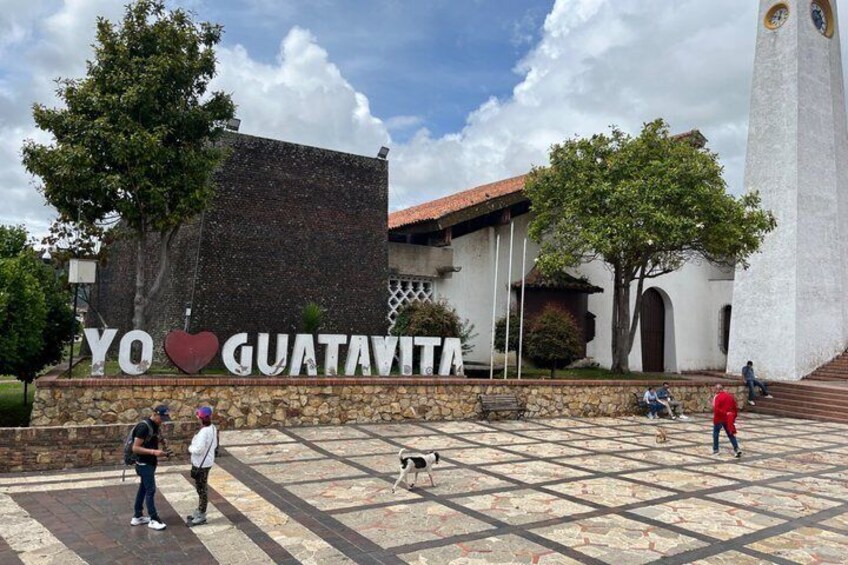 Laguna de Guatavita, the Legend of El Dorado. 2