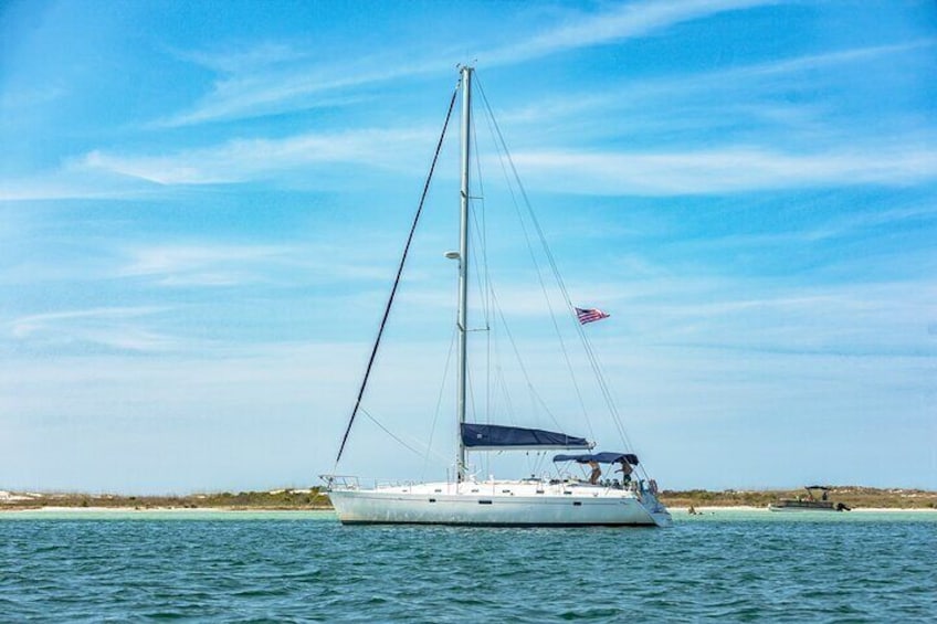 Private Luxury 50ft Sailing Yacht for Snorkel Dolphin Beach Hop 