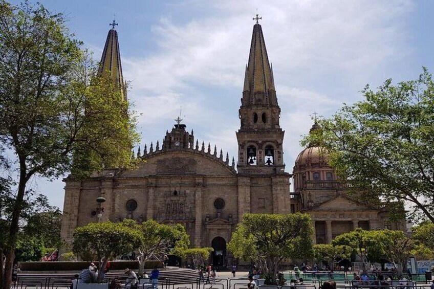 Guadalajara and Tlaquepaque Culture and Shopping