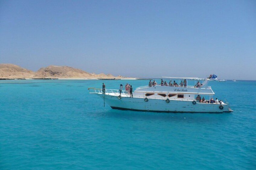 Fishing Tour by boat In Hurghada 2