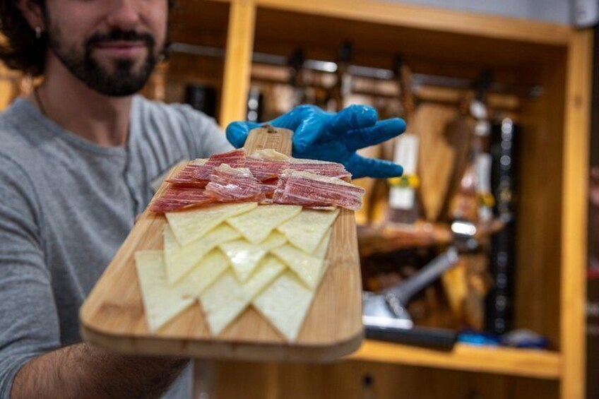 Seville Food Tour: Tapas, Drinks and Delights with a Local 5