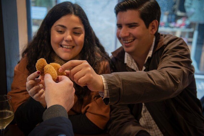 Seville Food Tour: Tapas, Drinks and Delights with a Local 2